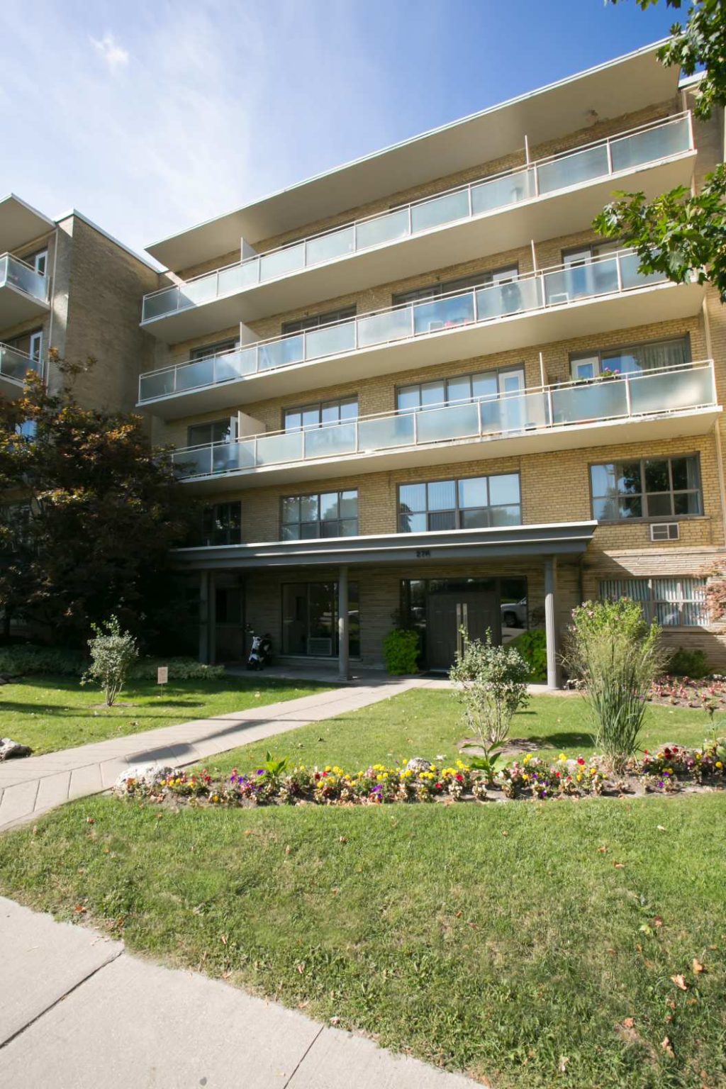 276 St Clair Ave W, Toronto, ON M4V 1R9 — photo 2
