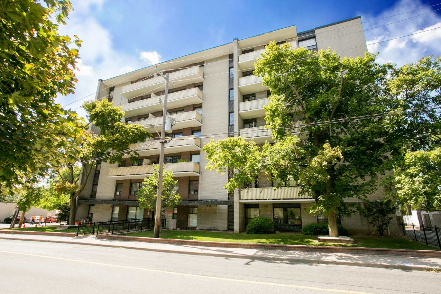 110 Marlee Ave, North York, ON M6E 3B6 — photo 2