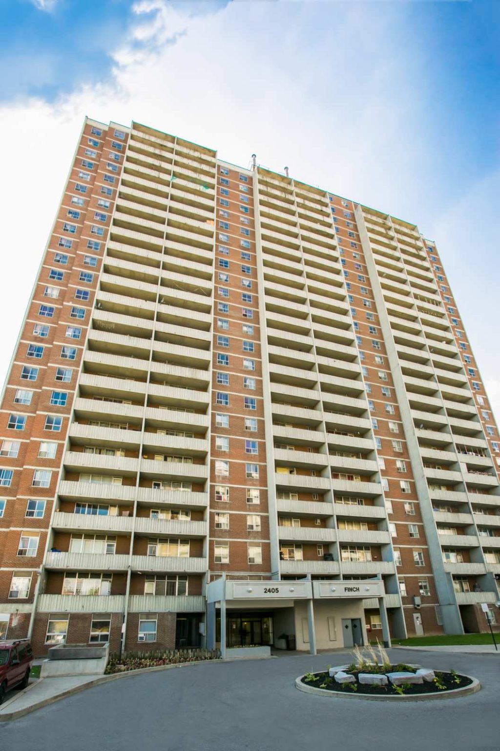 2405 Finch Ave W, North York, ON M9M 2X2 — photo 3