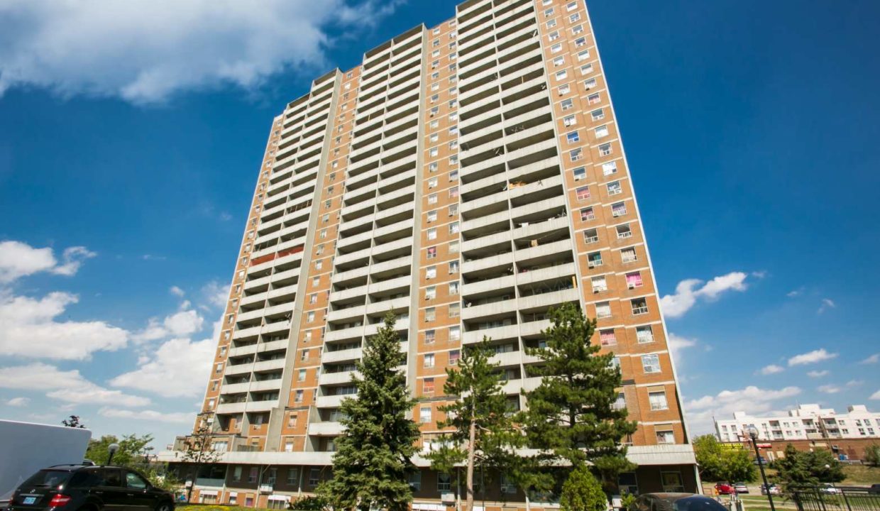 2405 Finch Avenue West Medallion Corporation