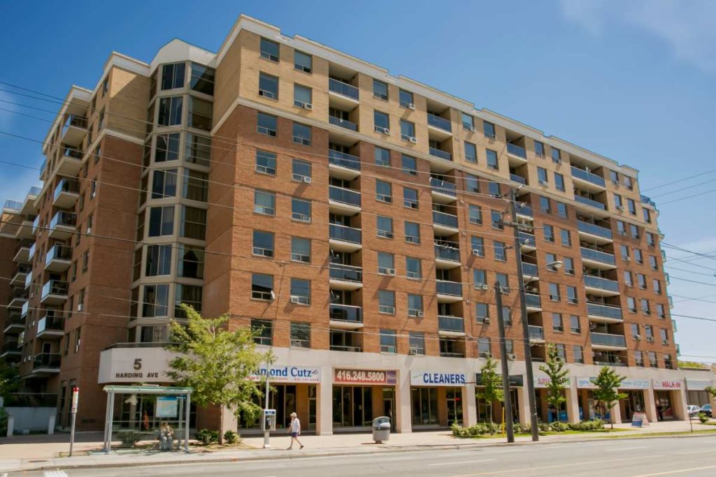 5 Harding Ave, North York, ON M6M 0A3 — photo 2