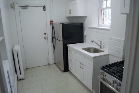 Glen Road - 3 bedroom kitchen (2)small
