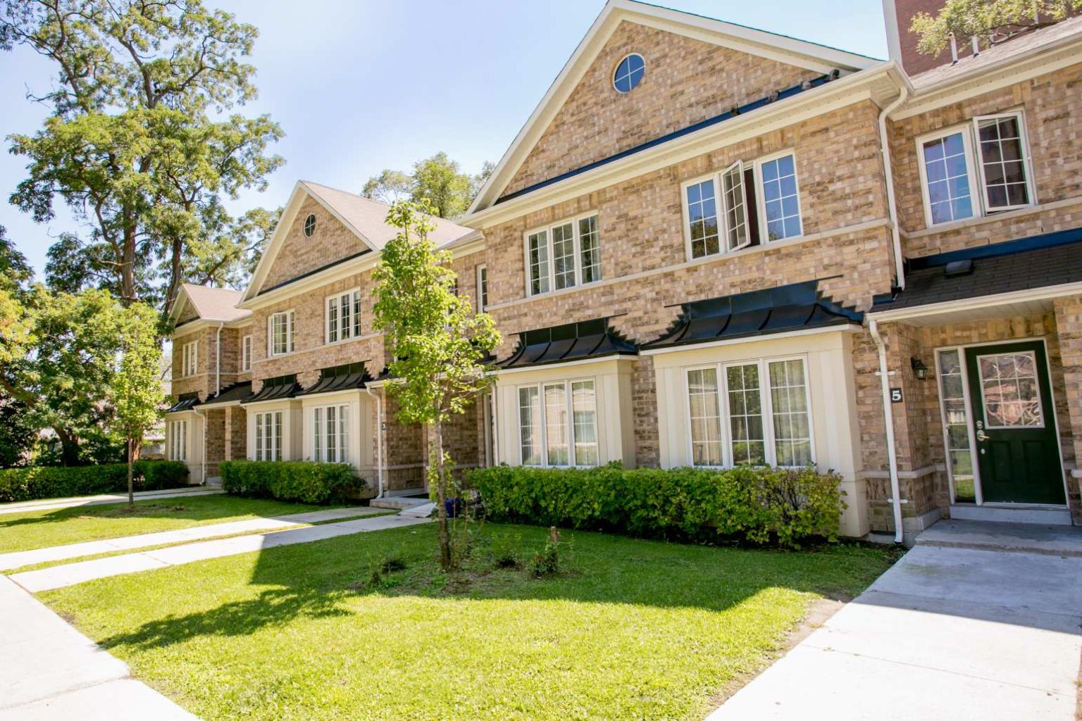 23-25 Harding Ave, North York, ON M6M 3A3 — photo 3