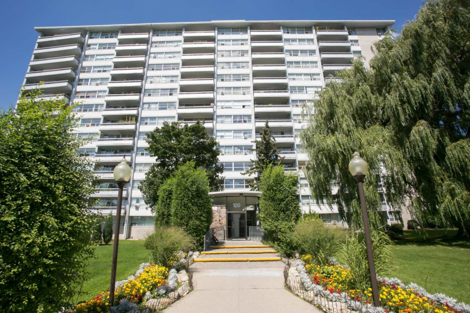 120 Shelborne Ave, North York, ON M6B 2M7 — photo 3