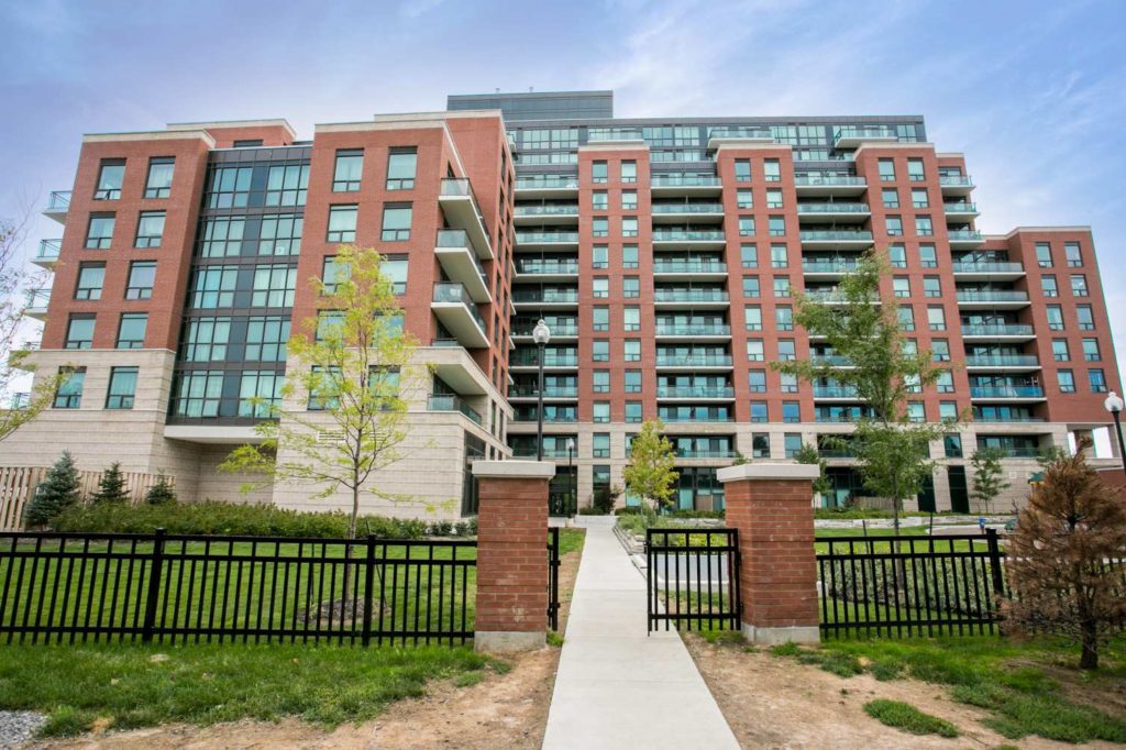 64 Bramalea Rd, Brampton, ON L6T 2W8 — photo 3