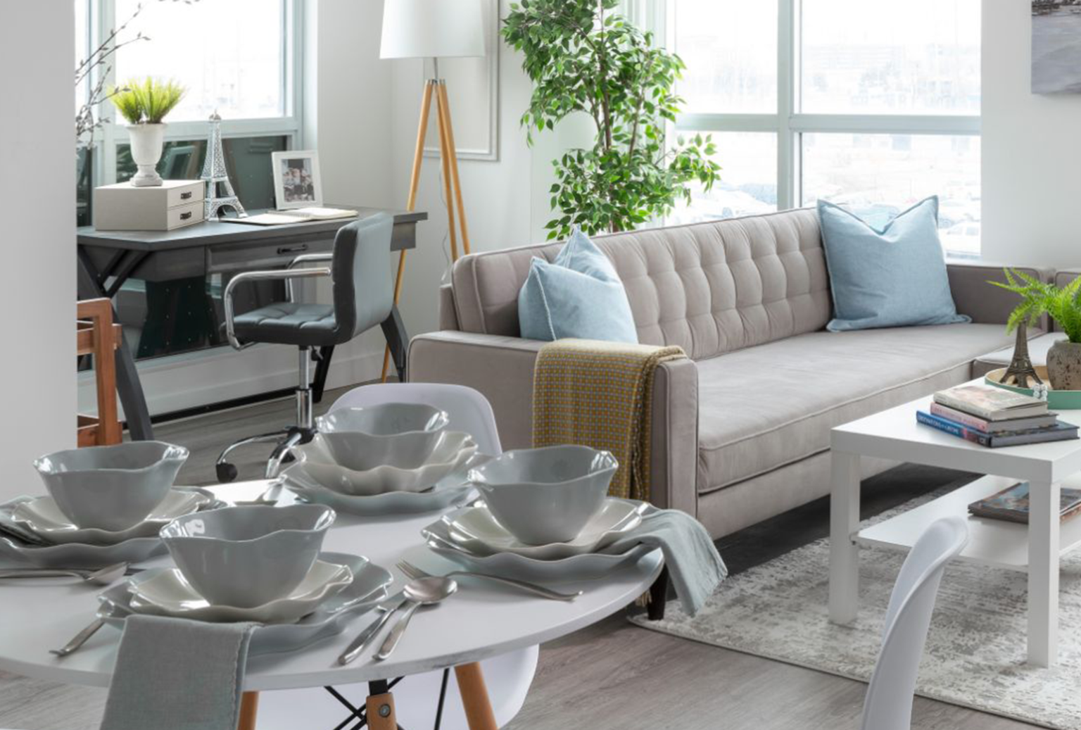 Industrial Minimalist Apartment Decorating Ideas Reference: Transform Your Apartment With These 4 Minimalist Decor Ideas